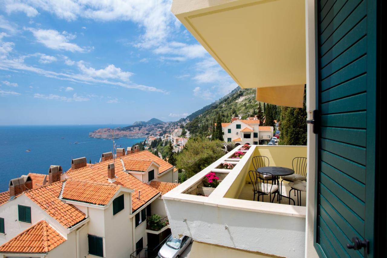 Apartment Zlatni Potok - Best View Of The Old Town Dubrovnik Exterior photo