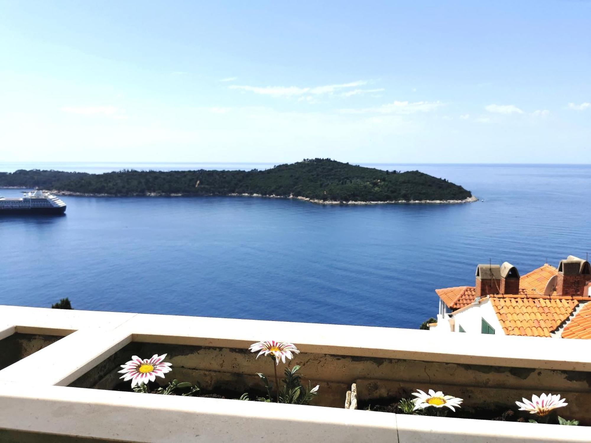 Apartment Zlatni Potok - Best View Of The Old Town Dubrovnik Exterior photo